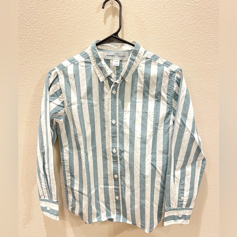 Women’s Pin Striped Button Down Long-sleeve shirt